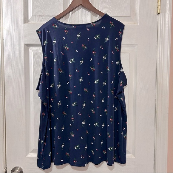 Lane Bryant Tank Top V-Neck Sleeveless Blouse Women's Navy Floral Size 26/28 - Picture 2 of 7